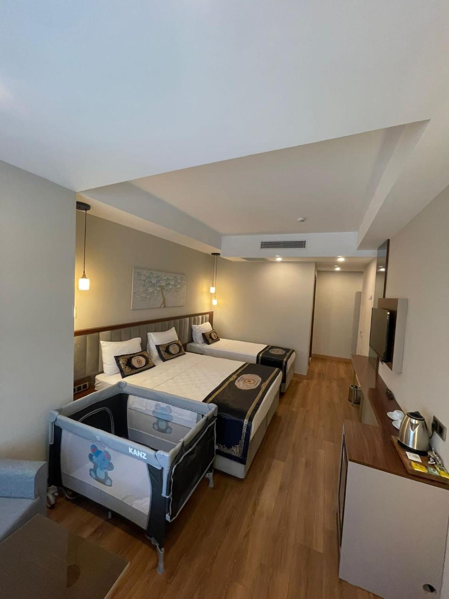 Grand Hamit By Karadayi Airport Hotel Arnavutkoy ภายนอก รูปภาพ