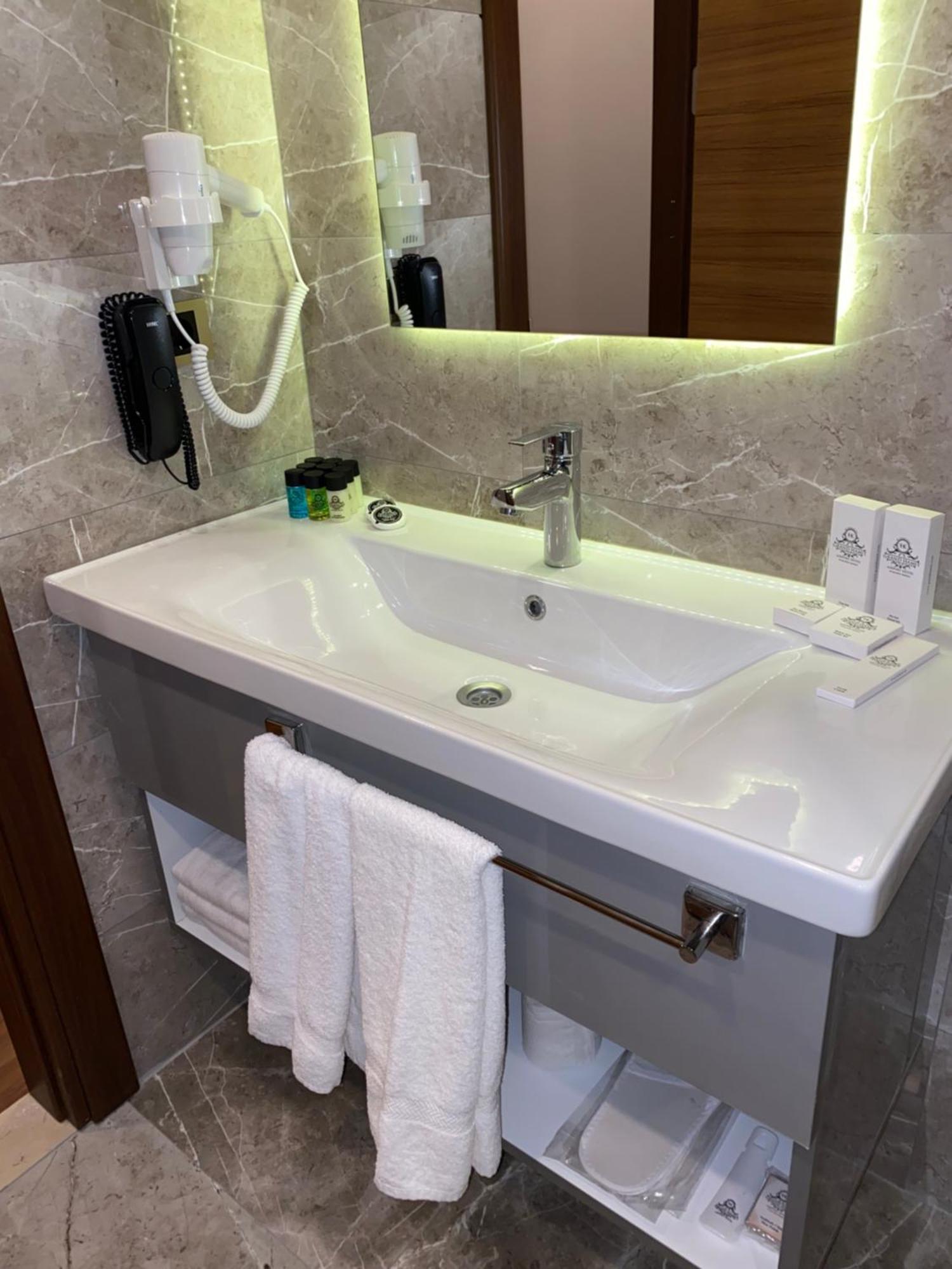 Grand Hamit By Karadayi Airport Hotel Arnavutkoy ภายนอก รูปภาพ