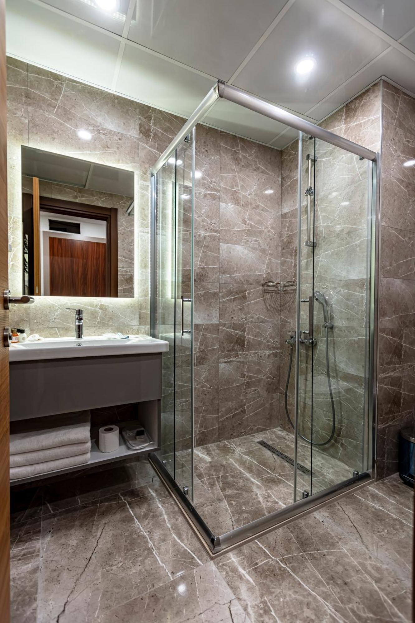 Grand Hamit By Karadayi Airport Hotel Arnavutkoy ภายนอก รูปภาพ