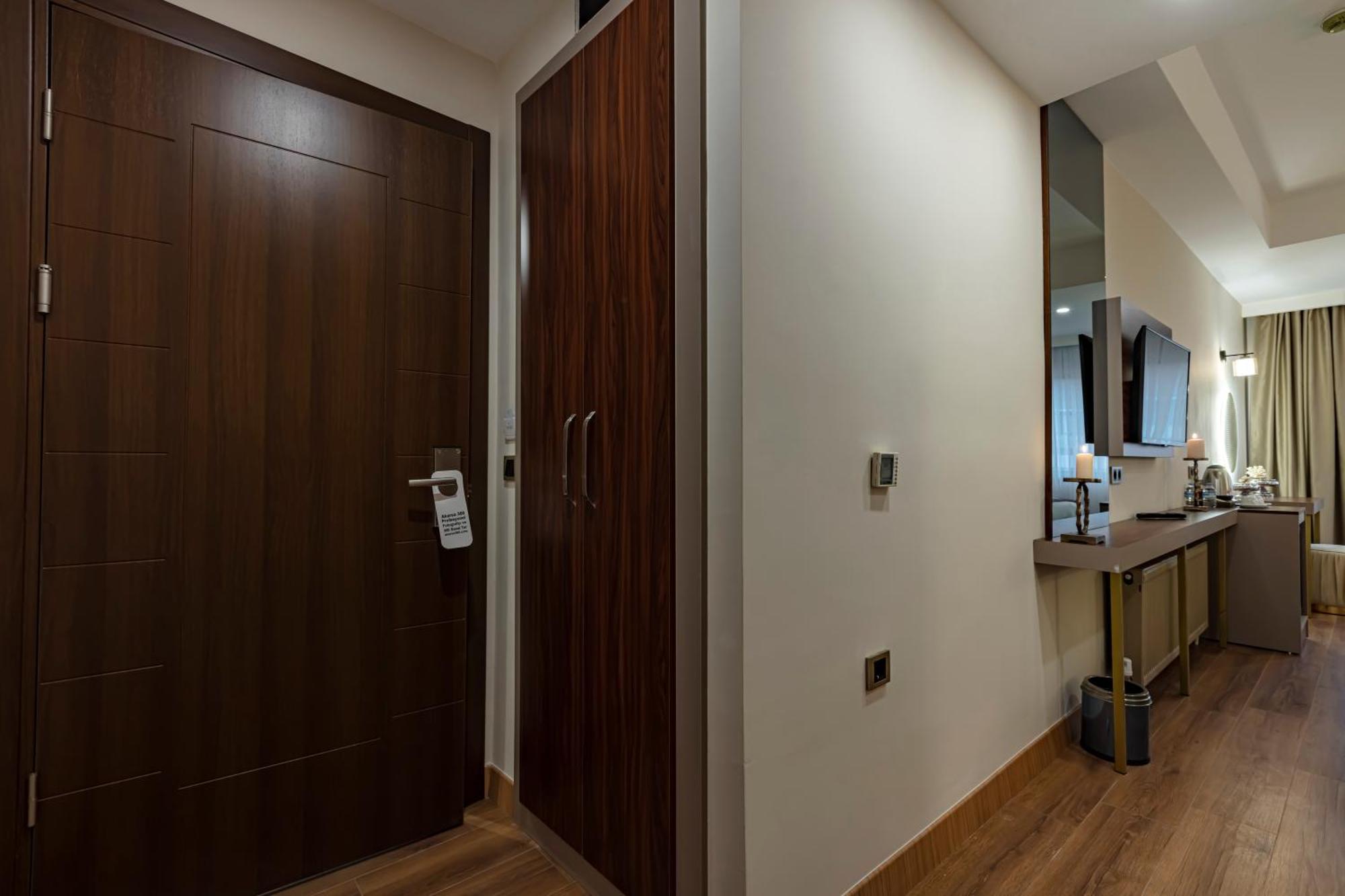 Grand Hamit By Karadayi Airport Hotel Arnavutkoy ภายนอก รูปภาพ